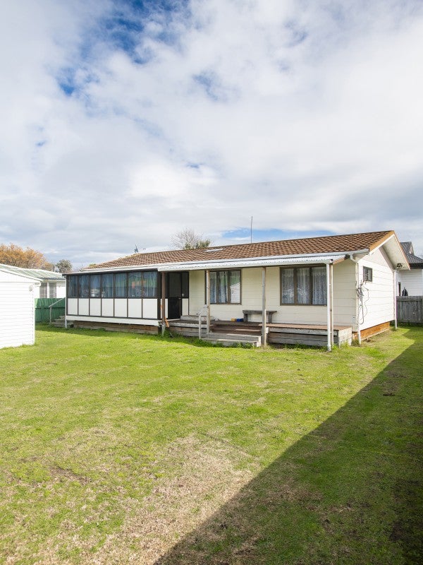 21 Haldane Street, Elgin, Gisborne - Carousel 18
