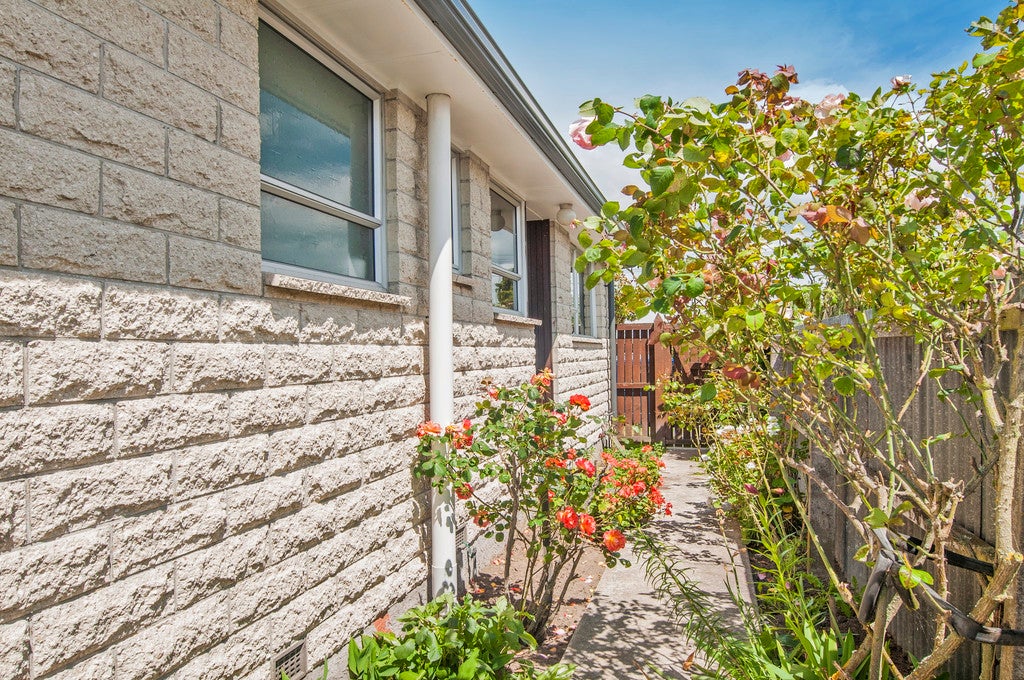 3 Vancouver Crescent, Wainoni, Christchurch - Carousel 23