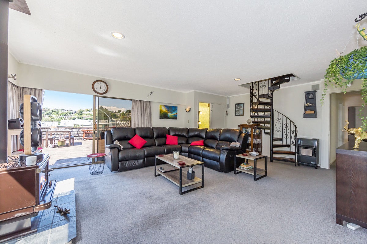 12 Beverley Road, Stanmore Bay, Whangaparaoa - Carousel 2