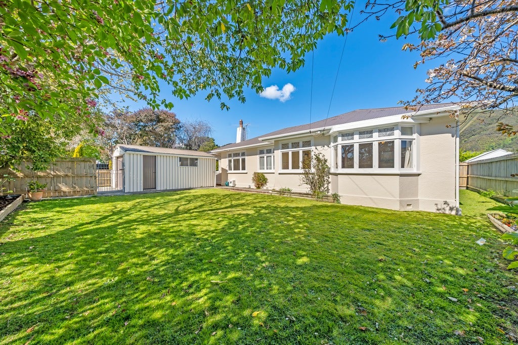 174 Waiwhetu Road, Waterloo, Lower Hutt - Carousel 1