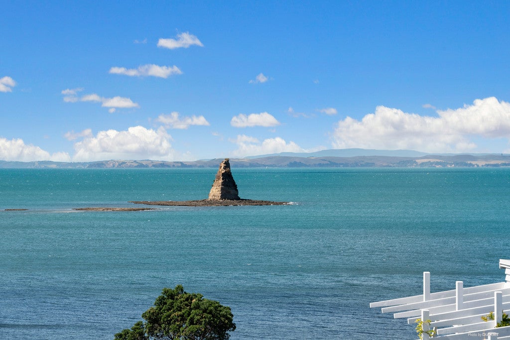 1051A Whangaparaoa Road, Tindalls Beach, Whangaparaoa - Carousel 26
