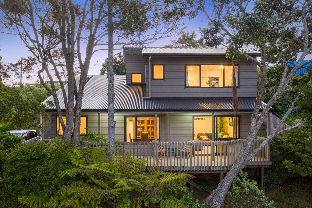 153A Glengarry Road, Glen Eden, Auckland - Carousel 1