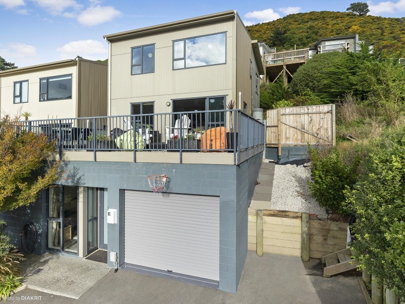 11 Rarangi Way, Owhiro Bay, Wellington - Carousel 1