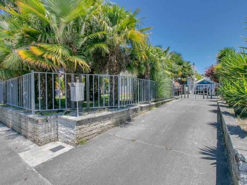 27 Darwin Crescent, Maraenui, Napier - Carousel 2