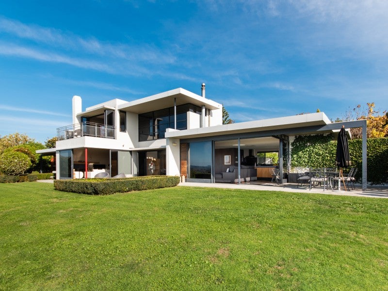 94 Enfield Drive, Pakipaki, Havelock North - Carousel 1