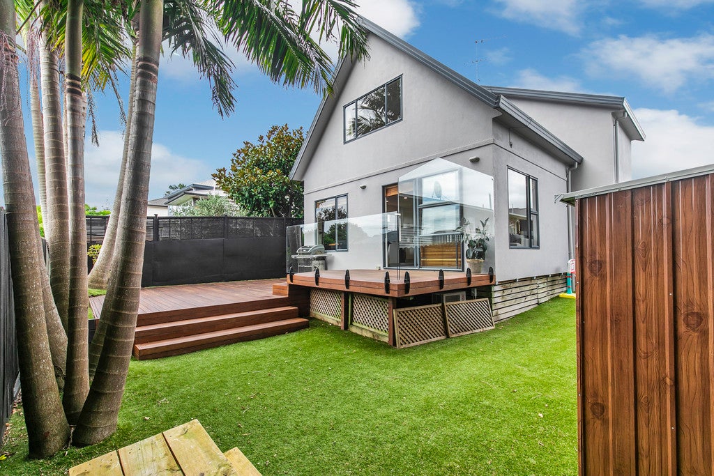 51 Rodney St, Howick, Manukau - Carousel 1