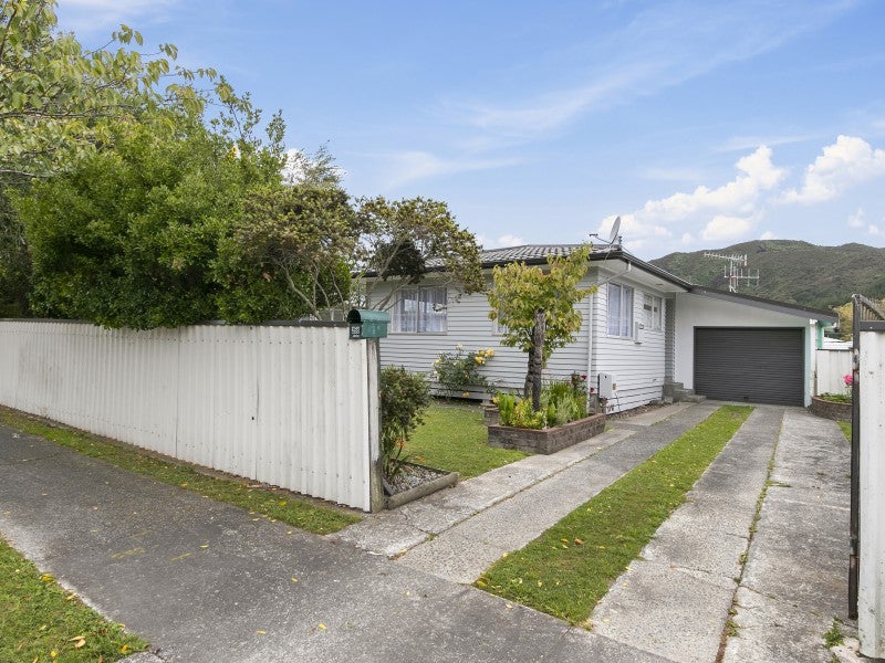 258 Wellington Road, Wainuiomata, Lower Hutt - Carousel 1
