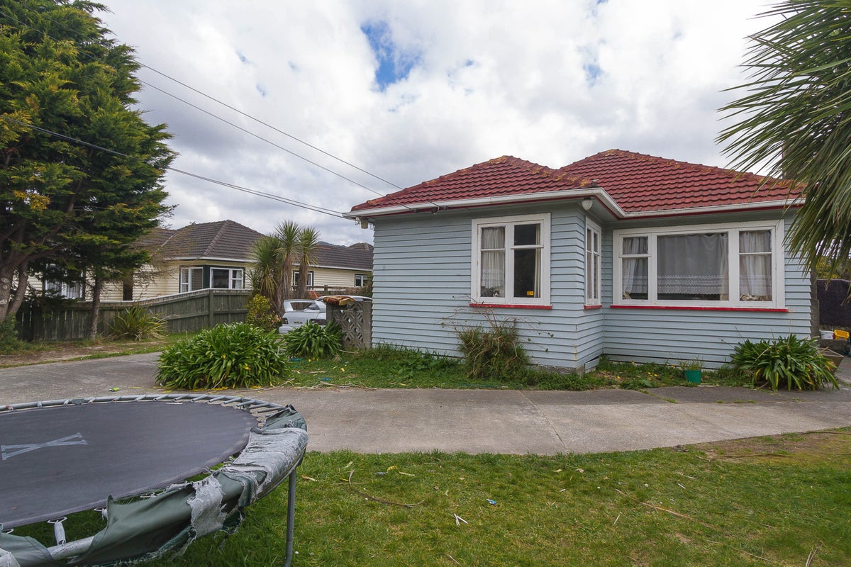 9 Frederick Street, Wainuiomata, Lower Hutt - Carousel 7