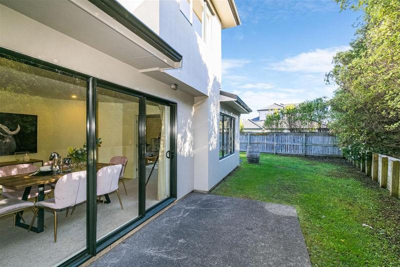 5 Abel Glen, Aotea, Porirua - Carousel 2
