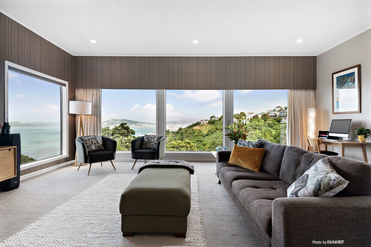 24 Lohia Street, Khandallah, Wellington - Carousel 19