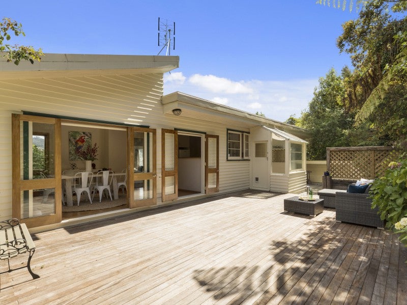 27 Glen Road, Stokes Valley, Lower Hutt - Carousel 1
