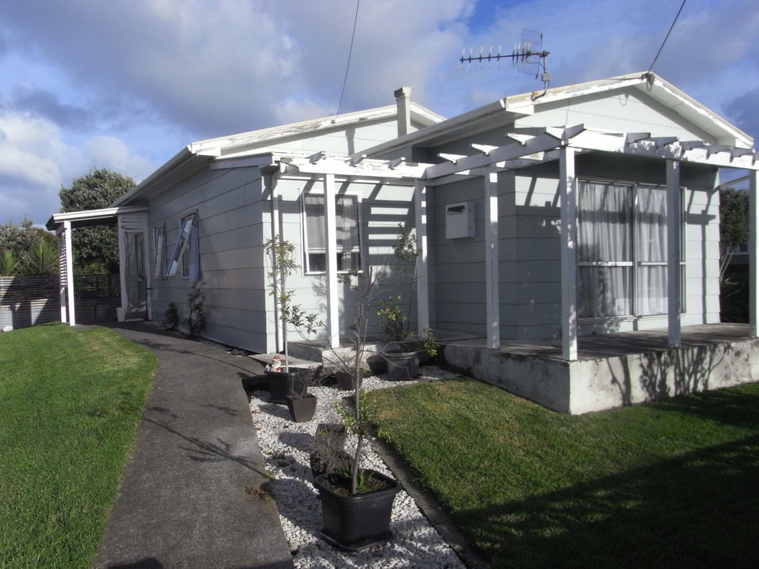 74 Manuka Street, Castlecliff, Whanganui - Carousel 1