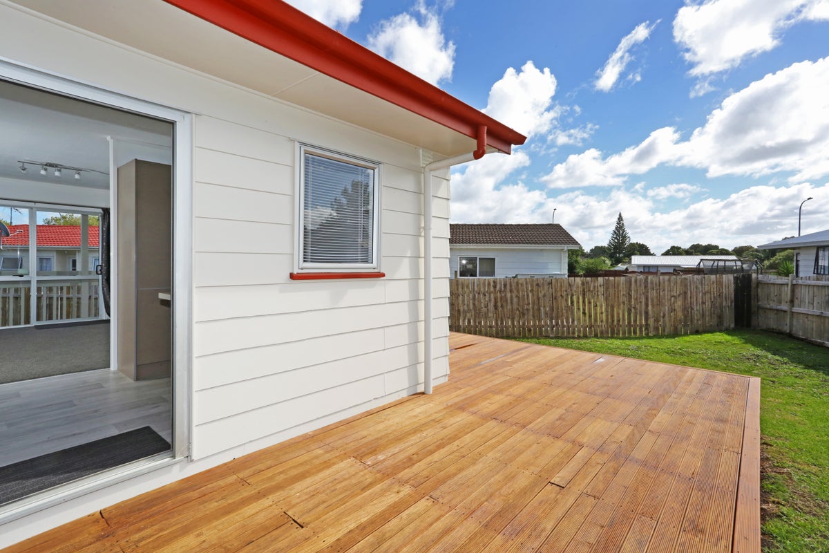 11 Ariki Place, Red Hill, Papakura - Carousel 2