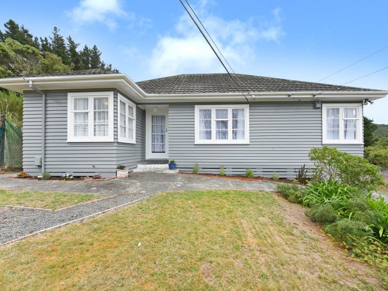 13 Sharpe Crescent, Wainuiomata, Lower Hutt - Carousel 1