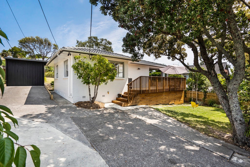 10A Aeroview Drive, Beach Haven, Auckland - Carousel 2