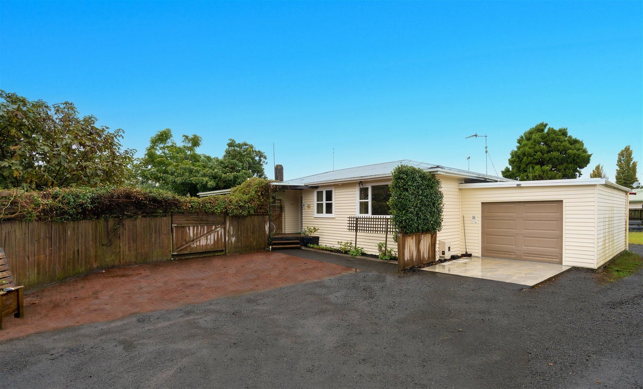 44 Sandwich Road, St Andrews, Hamilton - Carousel 1