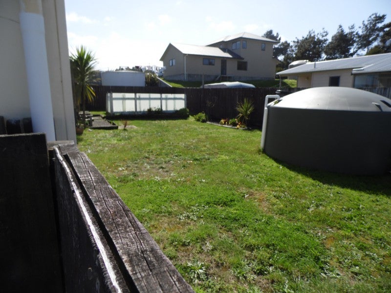 11 Taonui Street, Waitarere Beach, Levin - Carousel 17