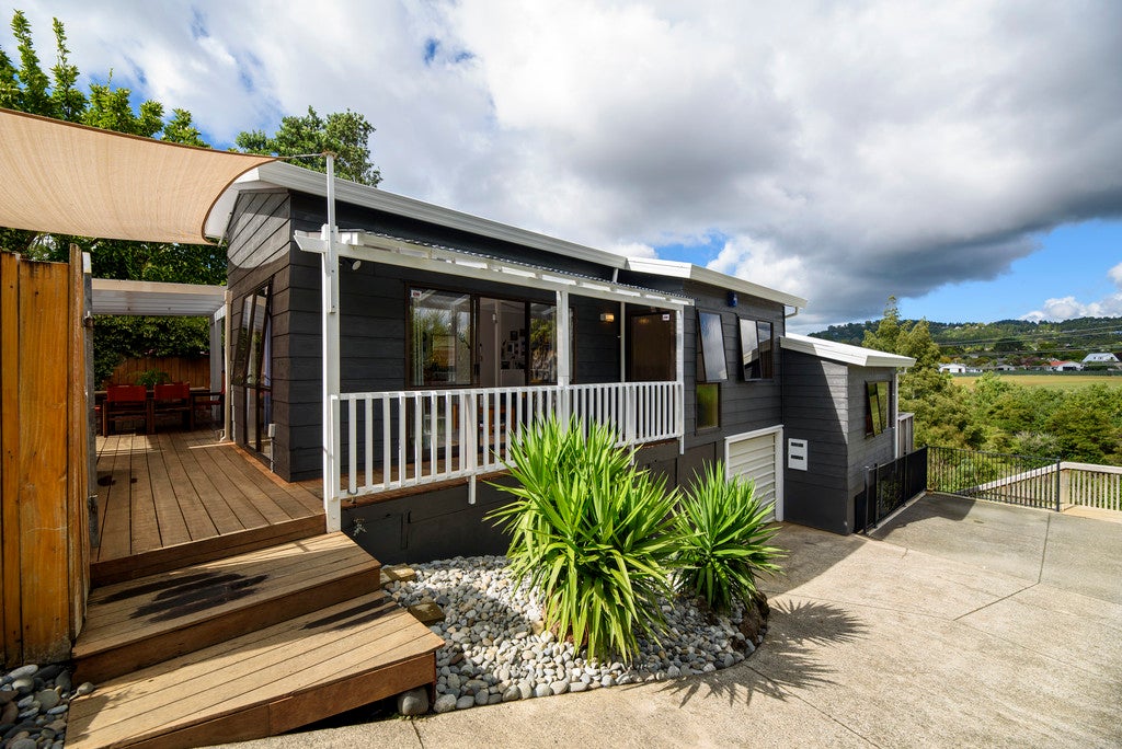 89 Captain Scott Road, Glen Eden, Auckland - Carousel 1