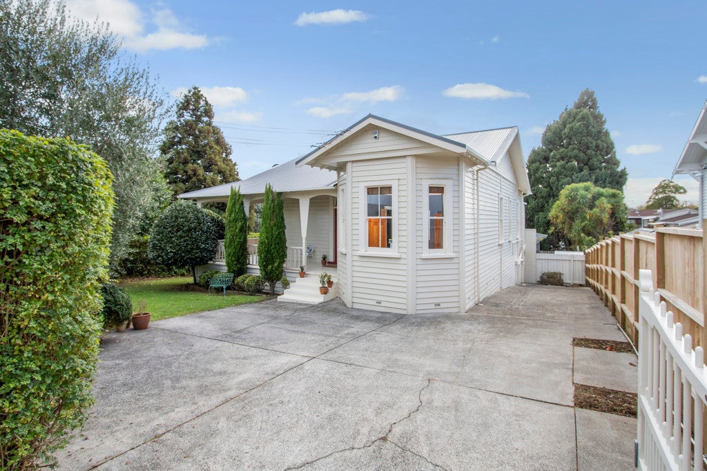 29 King Edward Avenue, Epsom, Auckland - Carousel 2