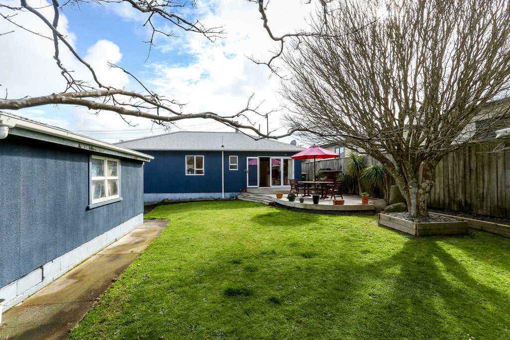 3 Ranfurly Street, Frankleigh Park, New Plymouth - Carousel 16