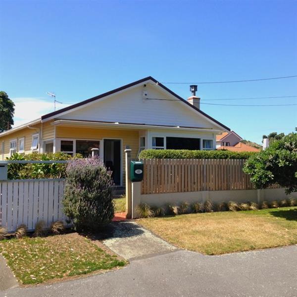 43 Inglis Street, Seatoun, Wellington - Carousel 1