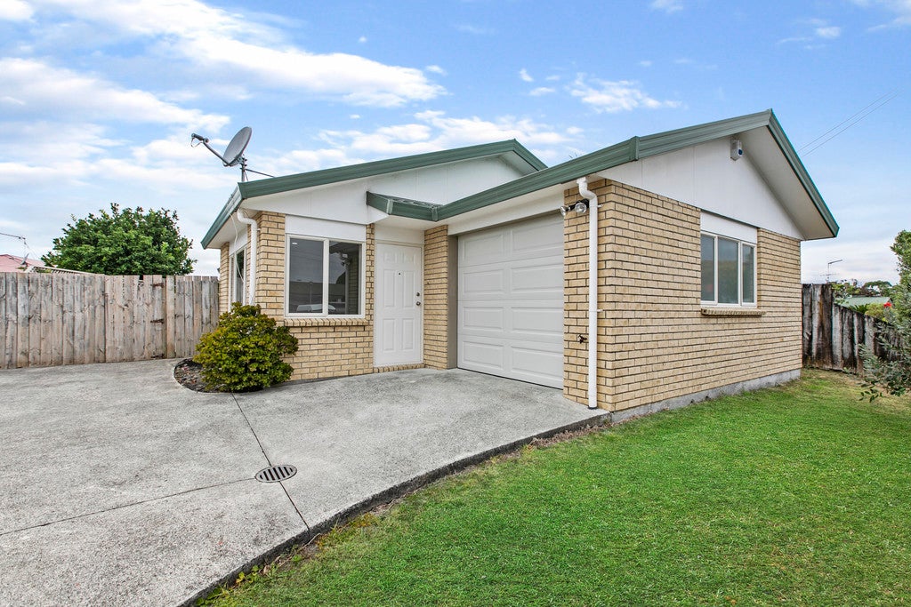 2 Edinburgh Avenue, Rosehill, Papakura - Carousel 2