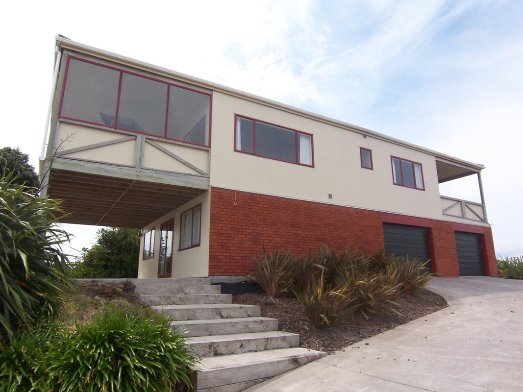 92 Matai Street, Castlecliff, Whanganui - Carousel 1