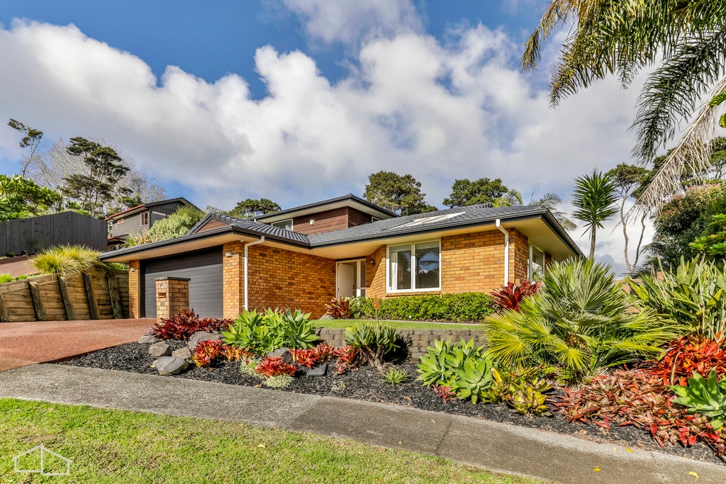 49 Chamari Close, Titirangi, Auckland - Carousel 1