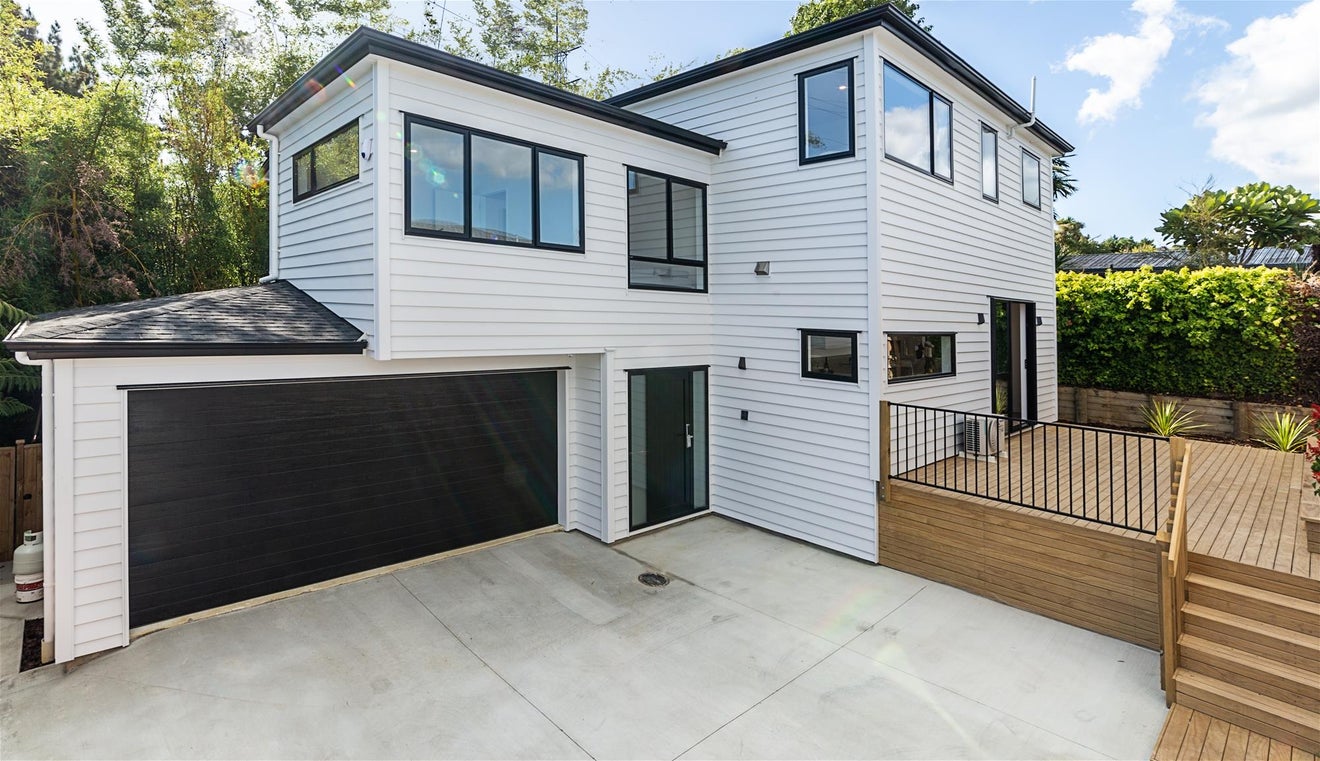 35A Vina Place, Massey, Auckland - Carousel 1