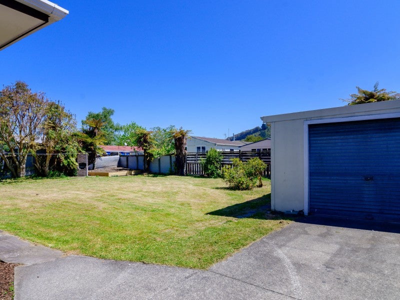 8 Luke Place, Fairy Springs, Rotorua - Carousel 16