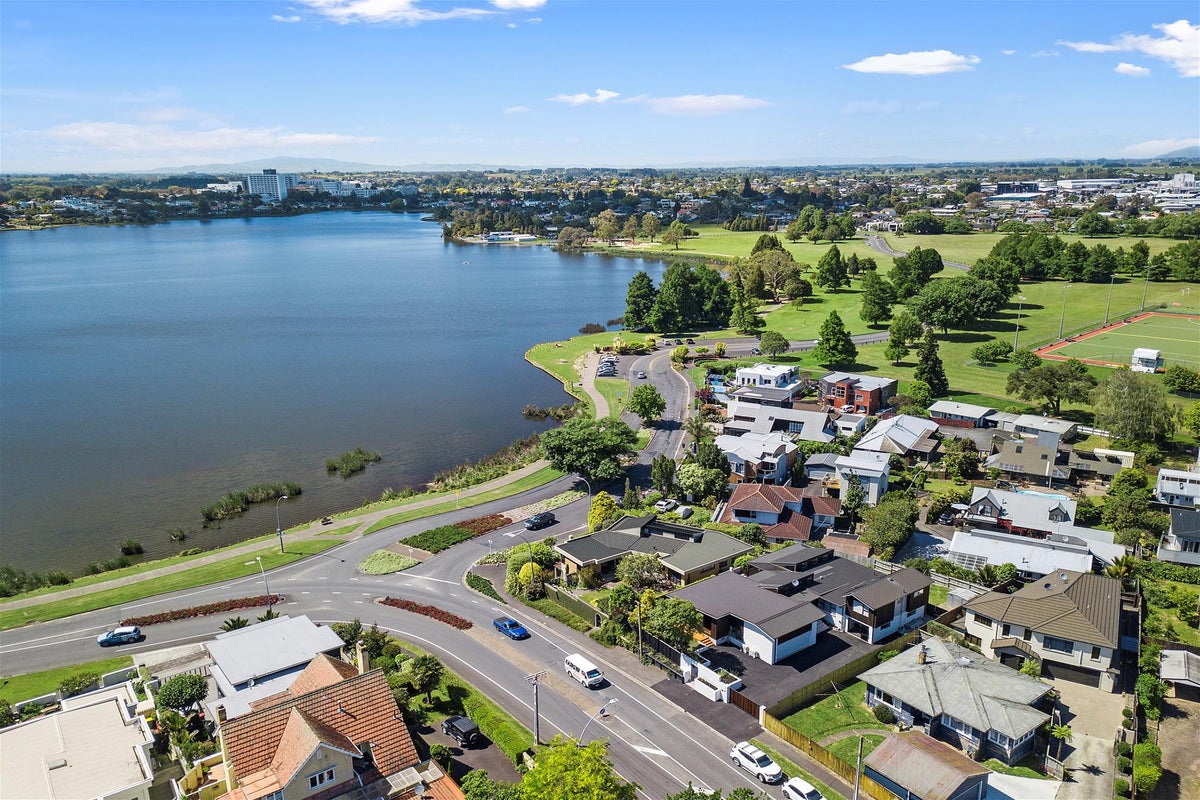 3 Killarney Road, Frankton, Hamilton - Carousel 21