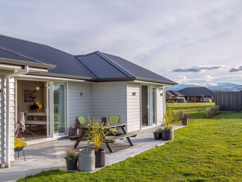 24 Roger Renall Avenue, Lansdowne, Masterton - Carousel 1