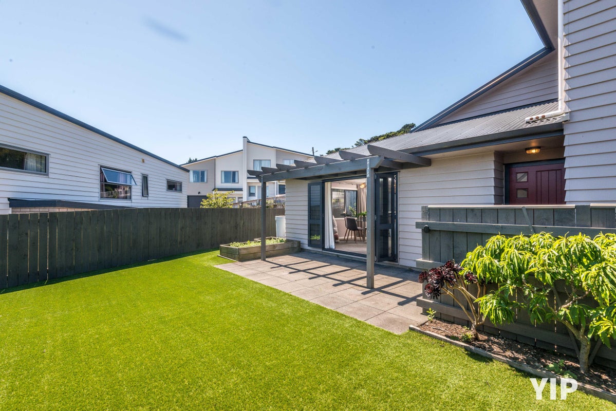 4 Cresswell Place, Johnsonville, Wellington - Carousel 2