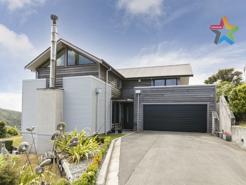 1 Mewburn Rise, Karori, Wellington - Carousel 1