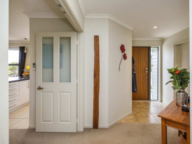 16 Shere Lane, Linton, Palmerston North - Carousel 2