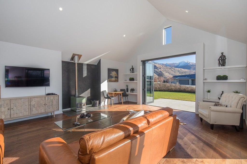 2 Parkview Street, Wanaka - Carousel 26