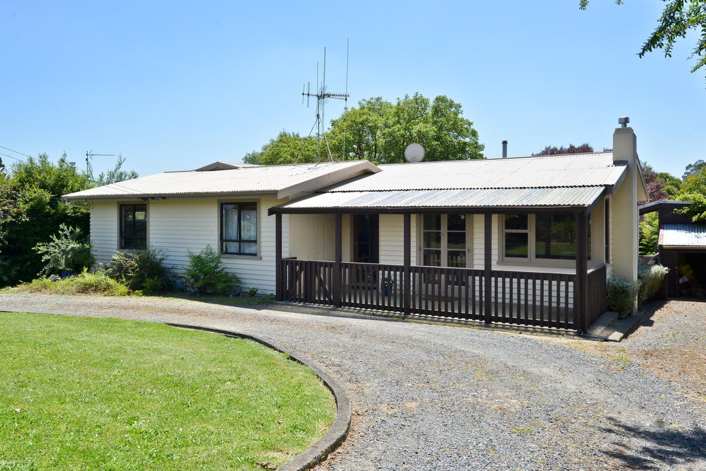 7 Acacia Avenue, Kihikihi, Te Awamutu - Carousel 1