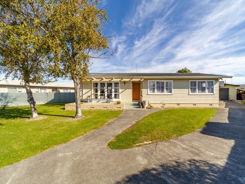 18 Clarence Cox Crescent, Pirimai, Napier - Carousel 1