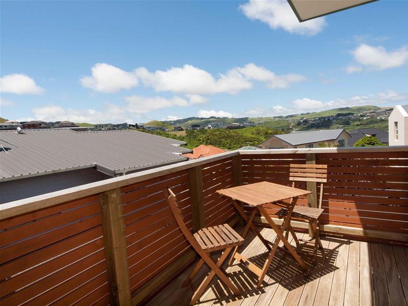 8 Claverton Grove, Churton Park, Wellington - Carousel 20