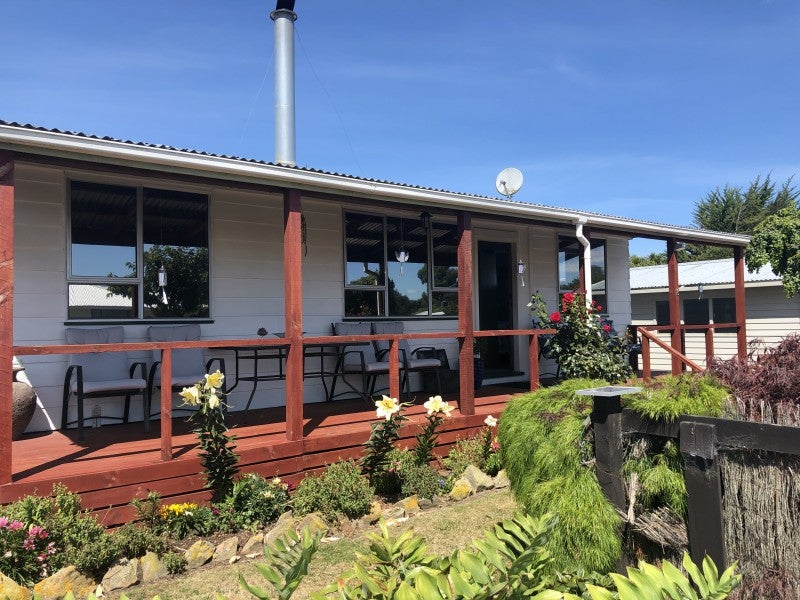 16 Ruane Street, Glenavy, Waimate - Carousel 1