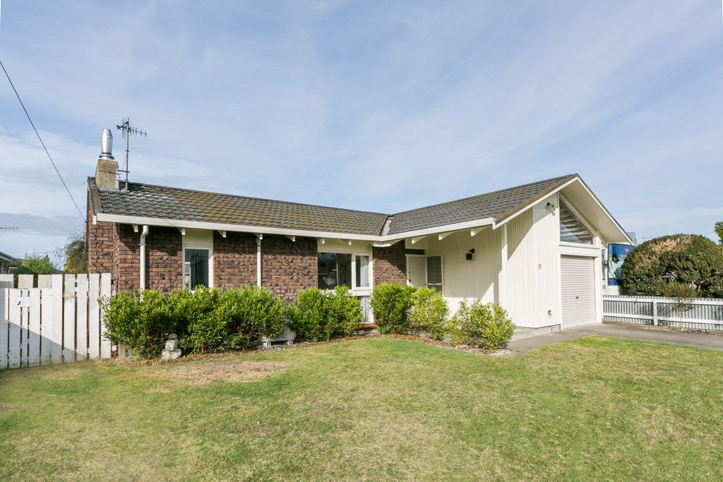 32 Oldham Avenue, Onekawa, Napier - Carousel 1