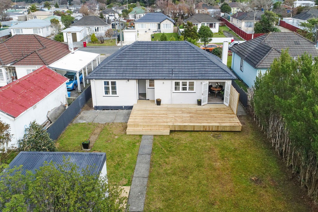 8 Westminster Road, Wainuiomata, Lower Hutt - Carousel 2