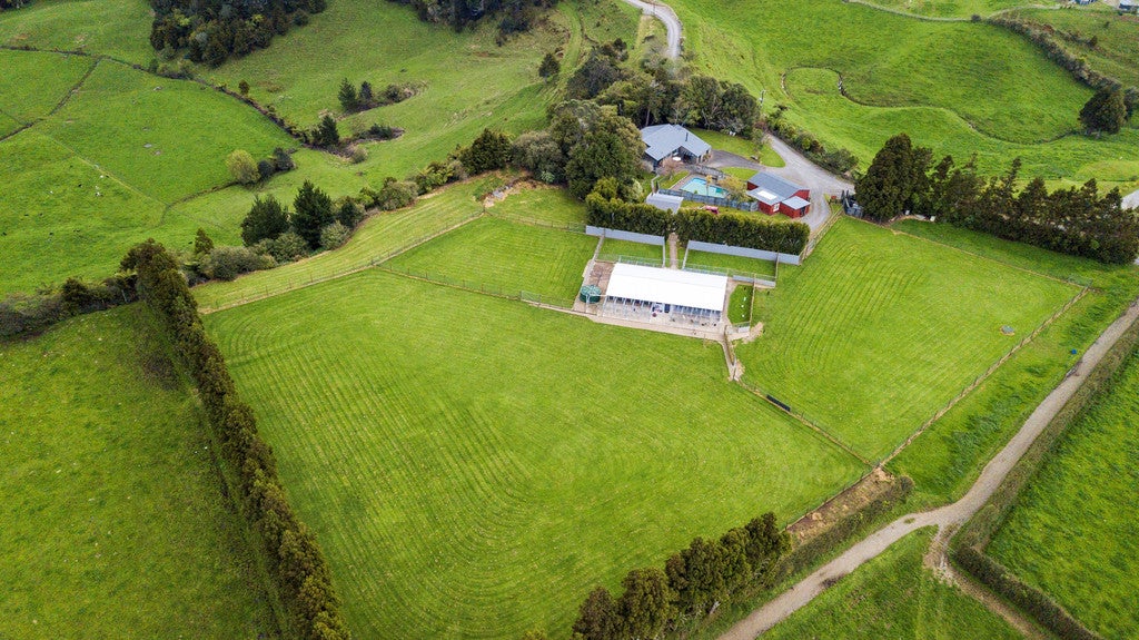 575A Smart Road, Glen Avon, New Plymouth - Carousel 26