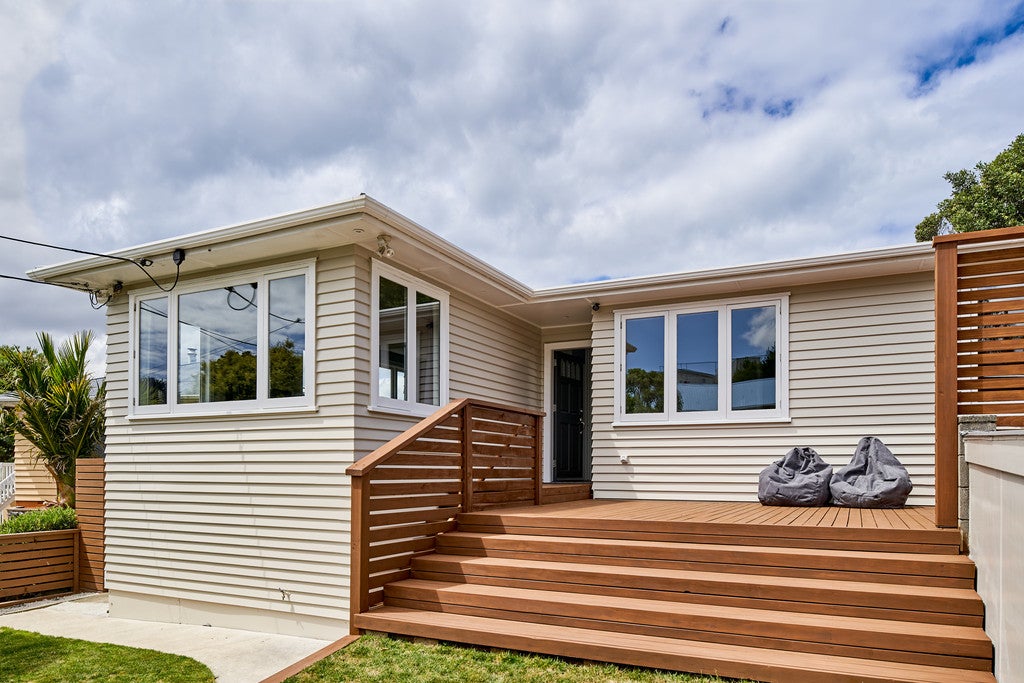 23 Trebann Street, Paparangi, Wellington - Carousel 1
