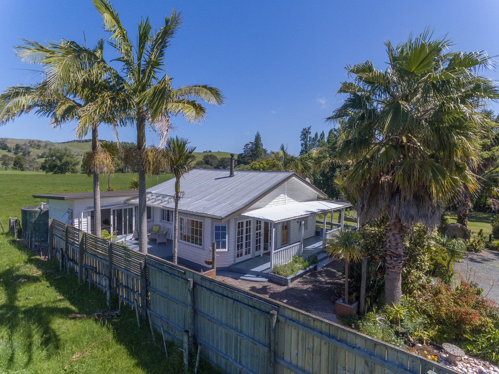 5493 State Highway 10, Kaingaroa, Kaitaia - Carousel 2
