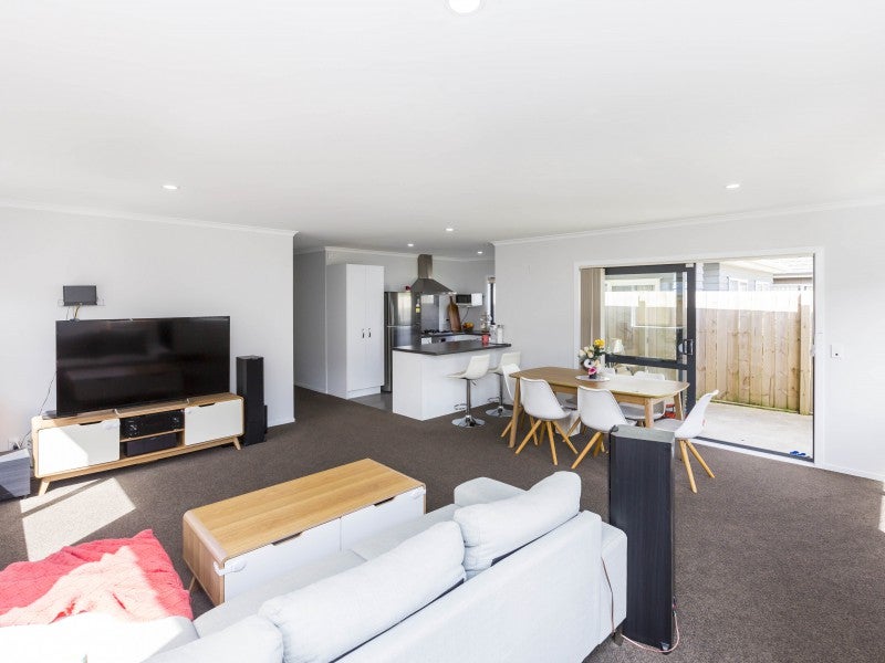 10 Reubens Farm Lane, Taita, Lower Hutt - Carousel 2