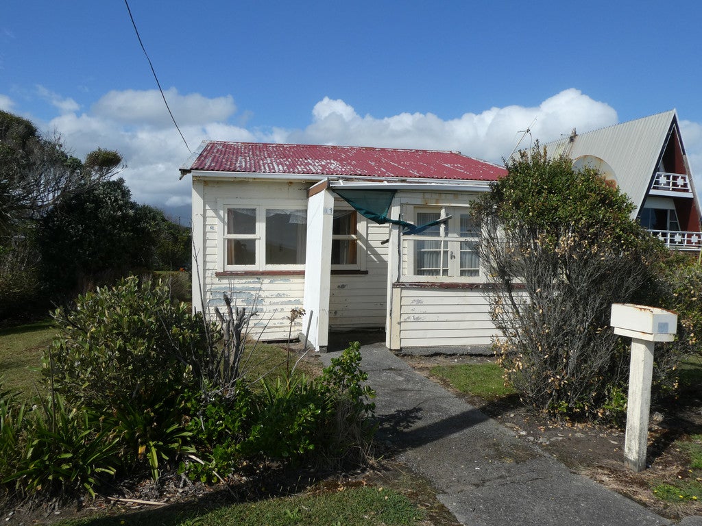 41 Marine Parade, Carters Beach, Westport - Carousel 1