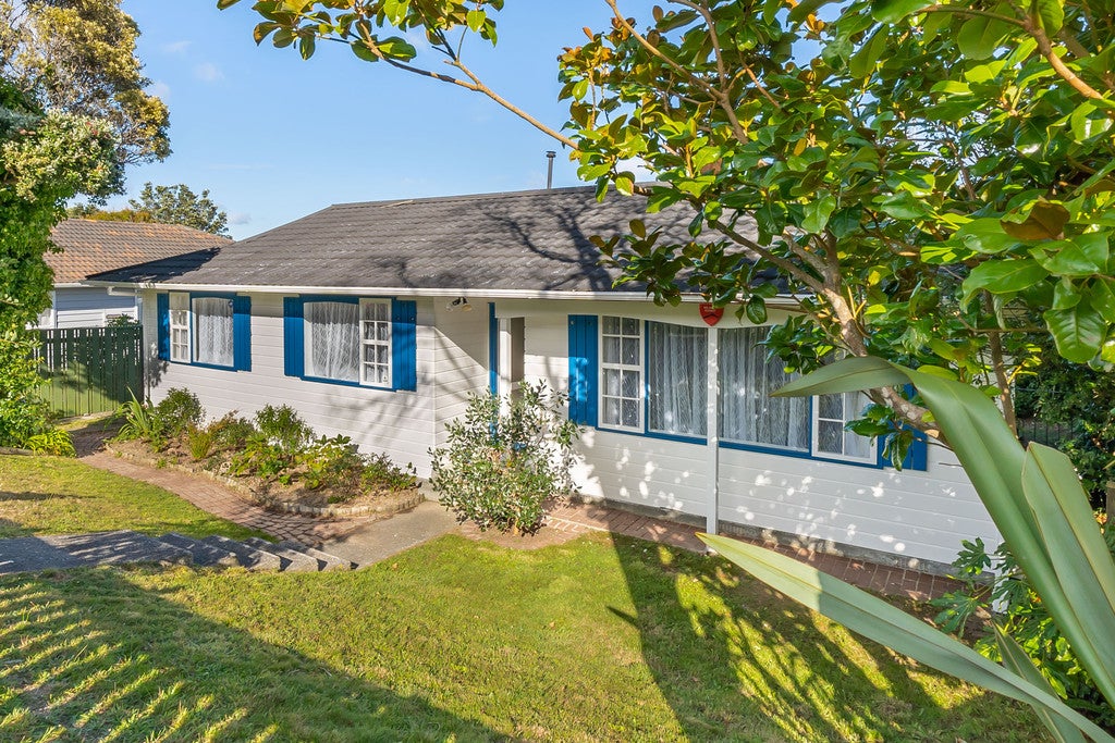 59 Waipounamu Drive, Kelson, Lower Hutt - Carousel 1