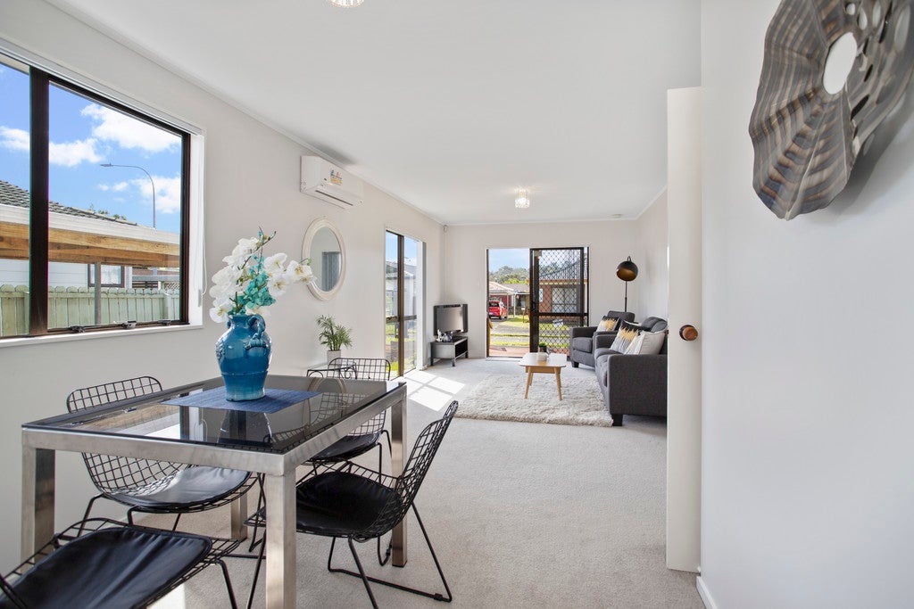 2/217 Waitemata Drive, Ranui, Auckland - Carousel 2