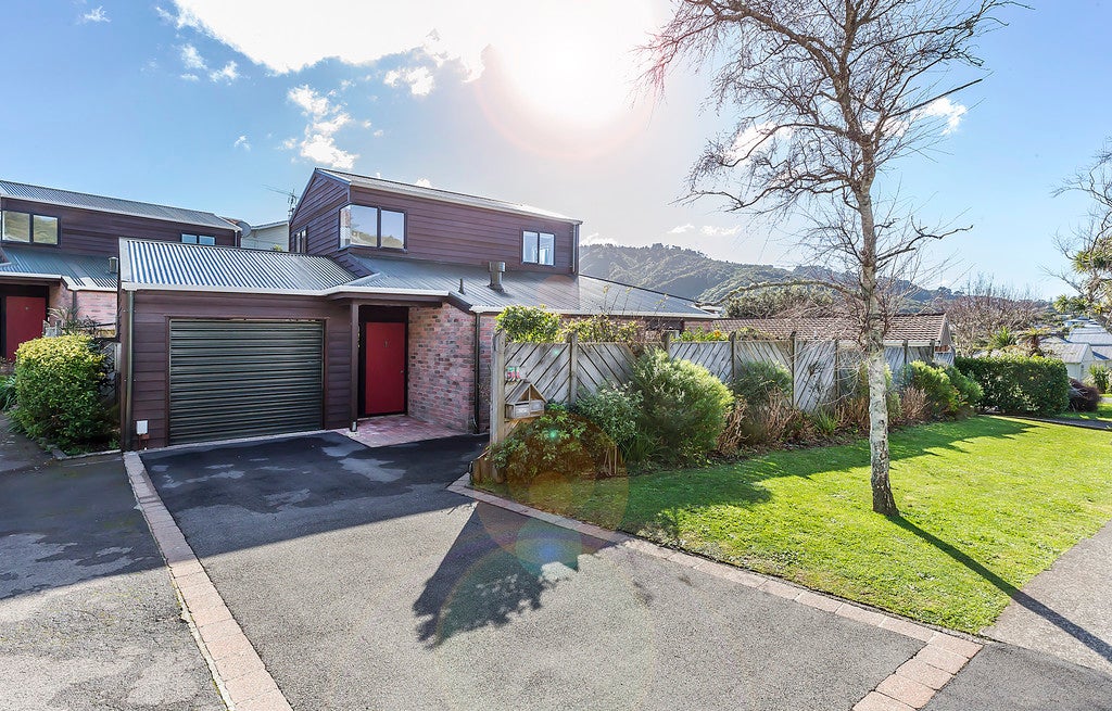 38A Bombay Street, Ngaio, Wellington - Carousel 1